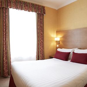 Small Double Ensuite